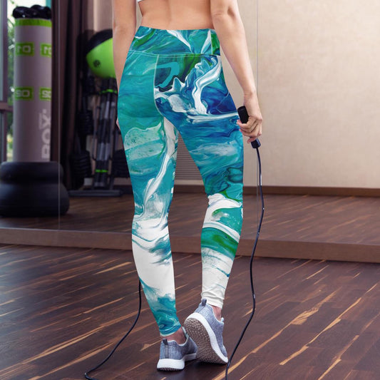 Stay comfortable and stylish in these high-waisted yoga leggings, made from soft, stretchy fabric ideal for yoga, workouts, and daily wear.