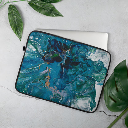 15" lightweight sleeve featuring our exclusive abstract acrylic pour design. To prevent any scratch marks, it contains an internal padded zipper and its interior is fully lined with faux fur