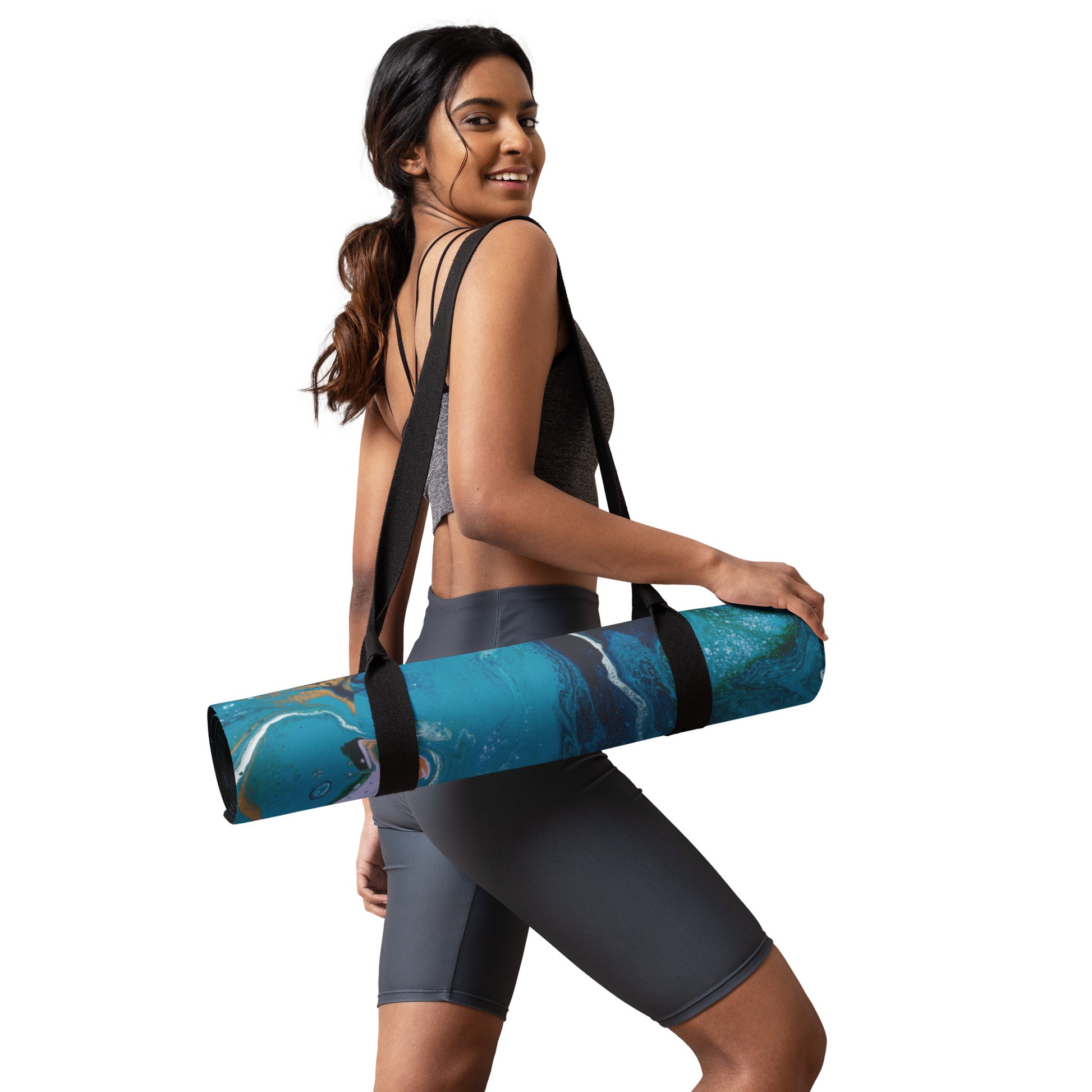 luxurious grip, complete with carry straps for portability